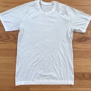 Lululemon Men’s Metal Vent tech shirt